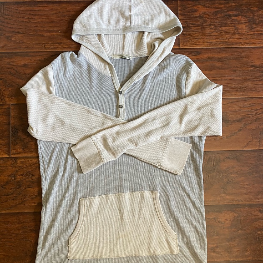 Nice! Thermal material light weight hoodie.